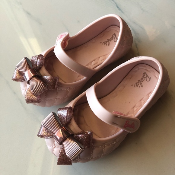 grendene barbie shoes